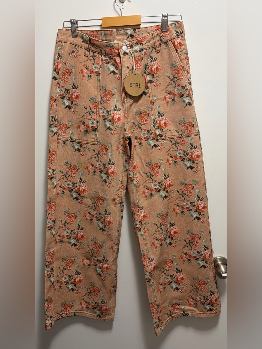 NWT BiBi Washed Flower Printed Wide Leg Jeans Women’s Size Medium - Picture 2 of 8